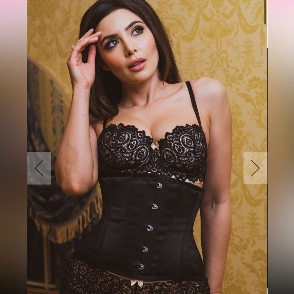 NWT‎ CORSET STORY SIZE 32” CLASSIC UNDERBUST WITH HIP GORES black